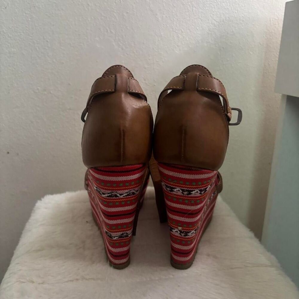 Women's MIA Wedge Sandals w/ Aztec Print - Picture 4 of 7